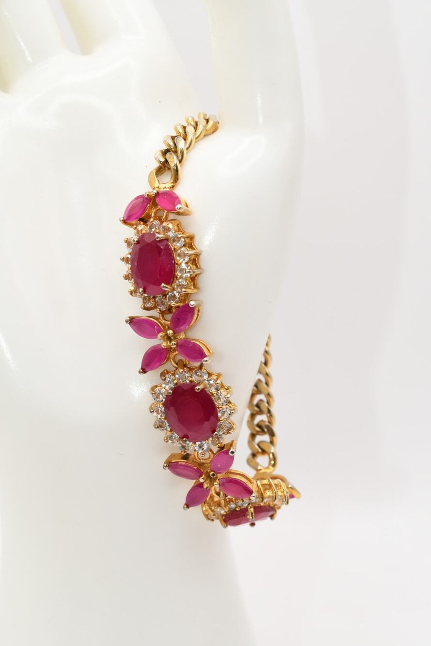 Vintage Ruby Rhinestone Bracelet Gold Tone Link 7 Inch Statement